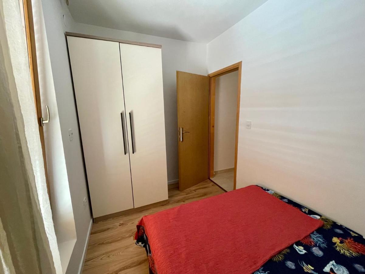 Lovro #1 & #2 Apartments Cres Exterior photo